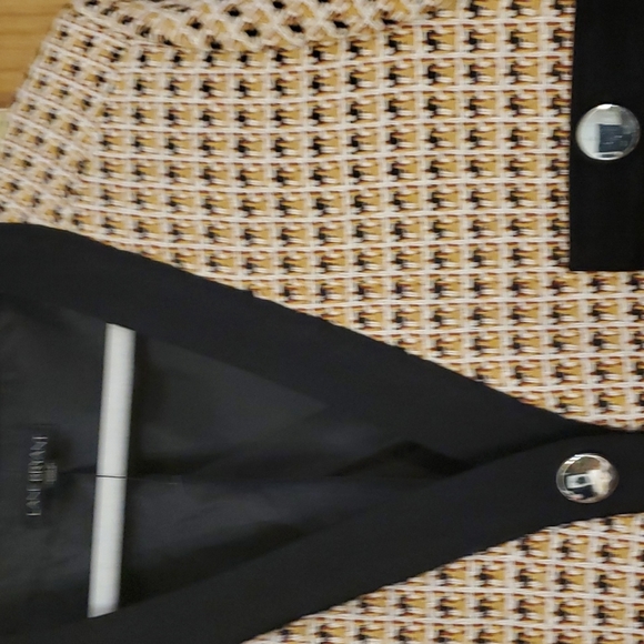 Chanel style blazer - Picture 5 of 8